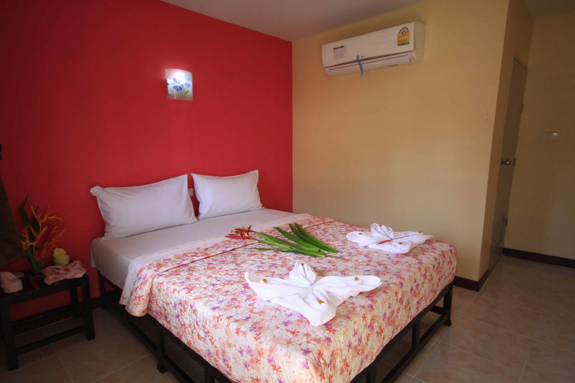 Appartamento Pongpan House Phi Phi Esterno foto
