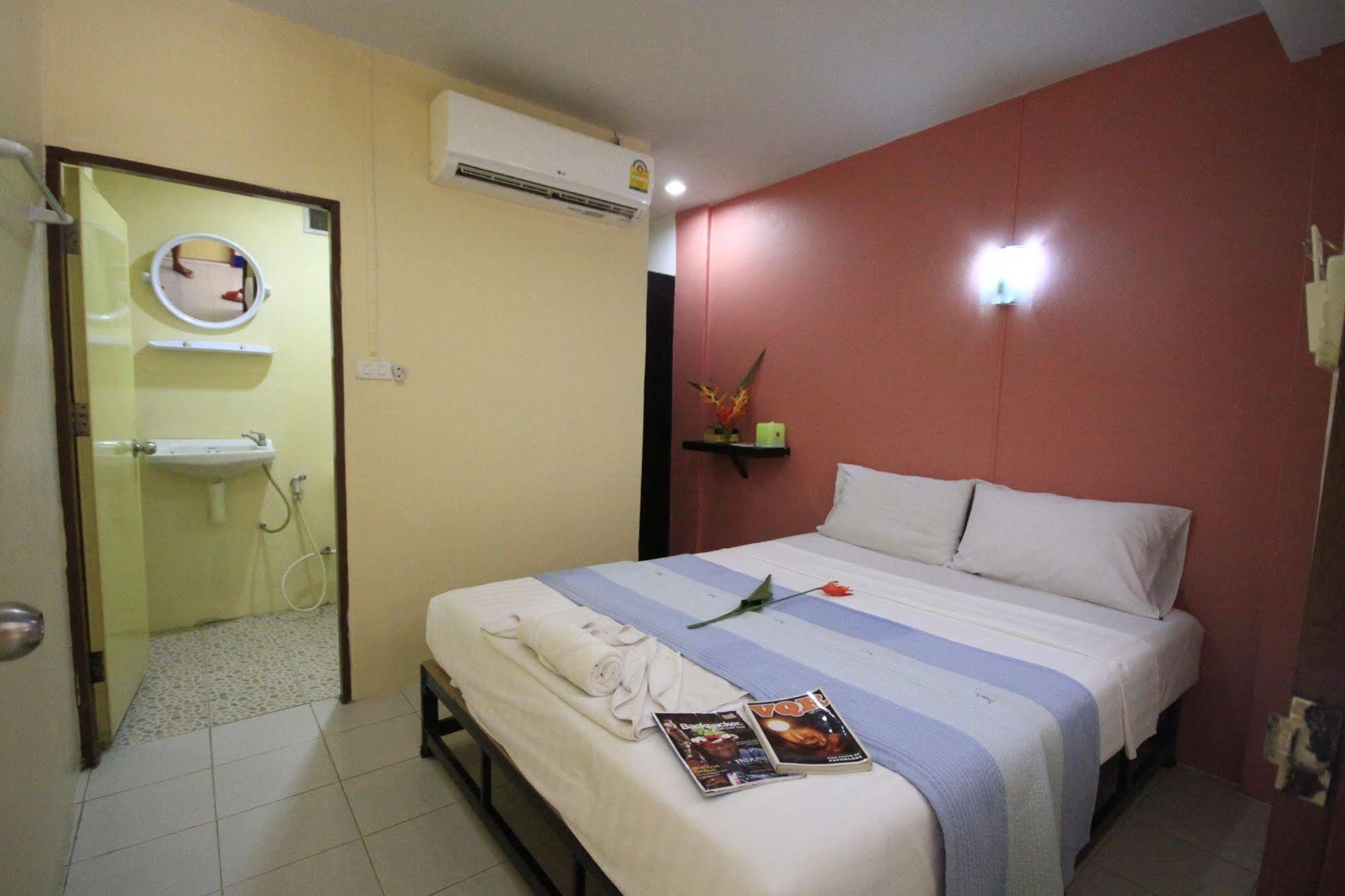 Appartamento Pongpan House Phi Phi Esterno foto