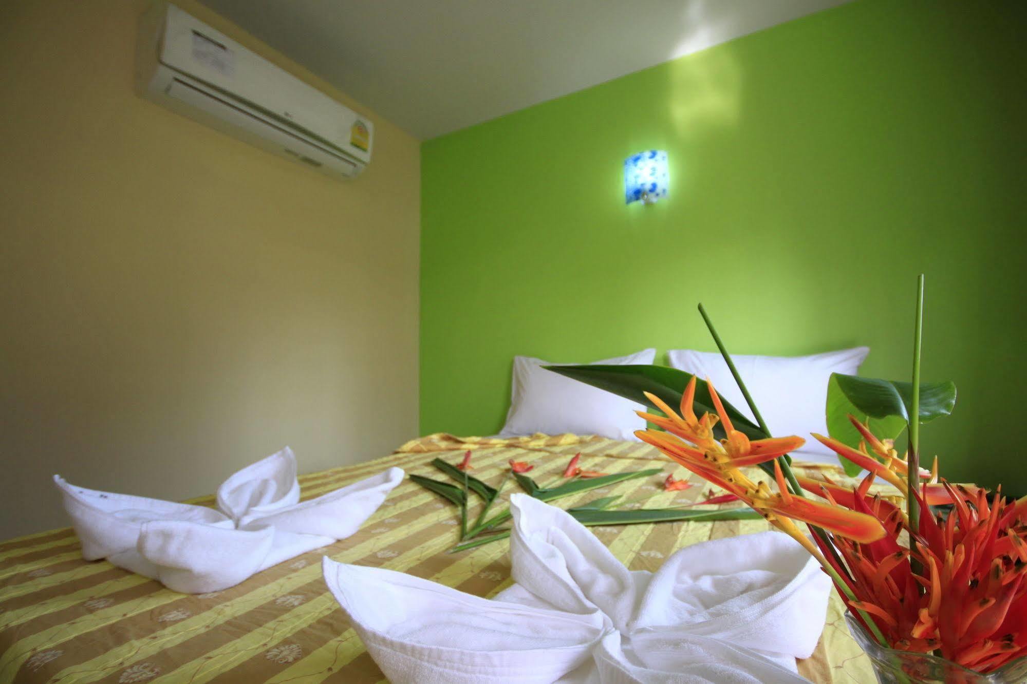 Appartamento Pongpan House Phi Phi Esterno foto