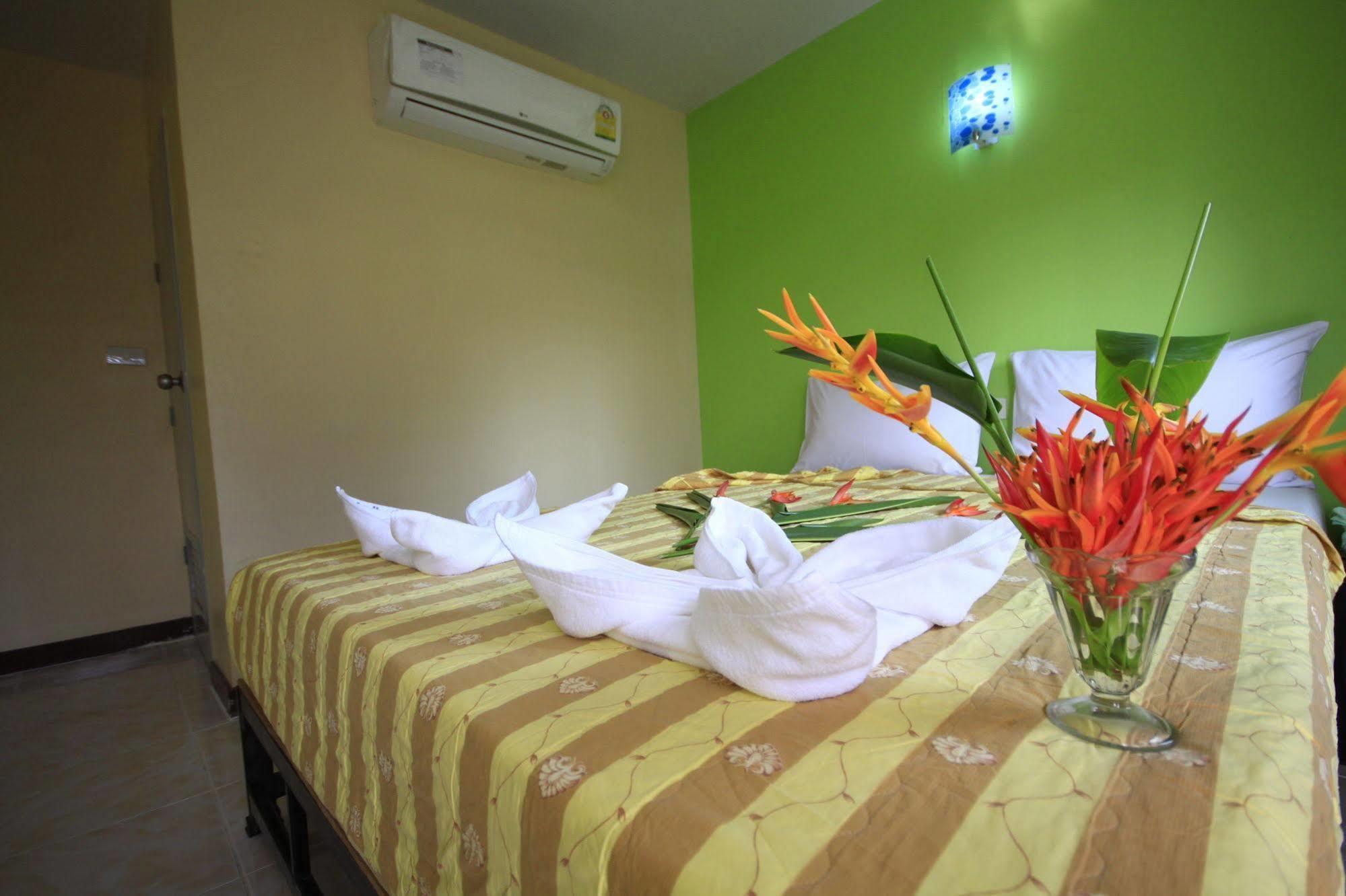 Appartamento Pongpan House Phi Phi Esterno foto